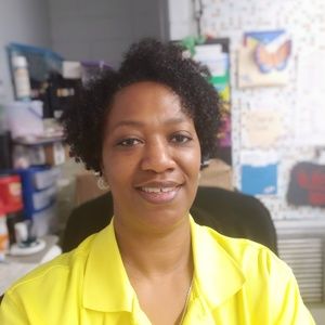 Meet your Posher, Crystal